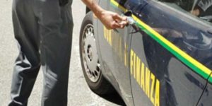 Informazioni riservate dall’Inps a recupero crediti di Palermo e Riccione: arresti