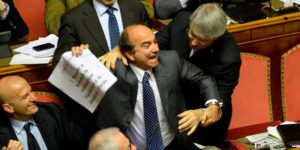 Scilipoti, il ritorno: “Se qualcuno ha creato in laboratorio il coronavirus, parli…”. Un genio, una leggenda