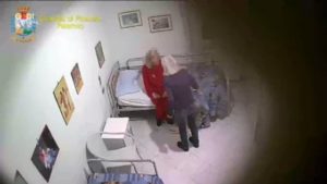 Scoperta casa di riposo-lager a Palermo. Arrestate sei donne