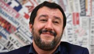 La Lega uscirà dal gruppo sovranista a Bruxelles. Il nuovo che imputridisce
