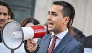 Luigi Di Maio si ricorda che ci sono 18 marinai italiani in Libia? #LaProvocazione