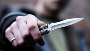 Avellino: l’omicida accusa la fidanzata 18enne di avere ideato il piano per “sterminare la famiglia”