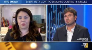 Alessandro Di Battista: un ragazzone imbronciato che fa cose, dice ovvietà e si sente rivoluzionario