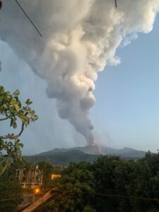 Nuovi boati dell’Etna svegliano Catania