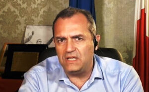 Luigi de Magistris: “Il Governo piega il Diritto all’abuso della politica e del potere”