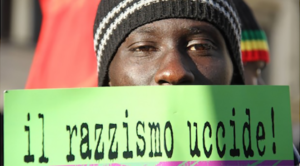 Cacciato da una rosticceria a Trani: “Qui i ne*ri non li vogliamo”. Una contessa…