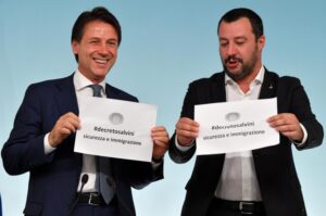 Il M5S delle piazze contro il Governo ora vede le piazze contro il M5S