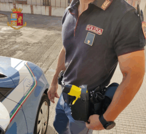 Bloccato col taser a Olbia, muore in ambulanza: aperta un’inchiesta